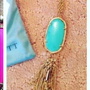 Rainy necklace in teal magnesite